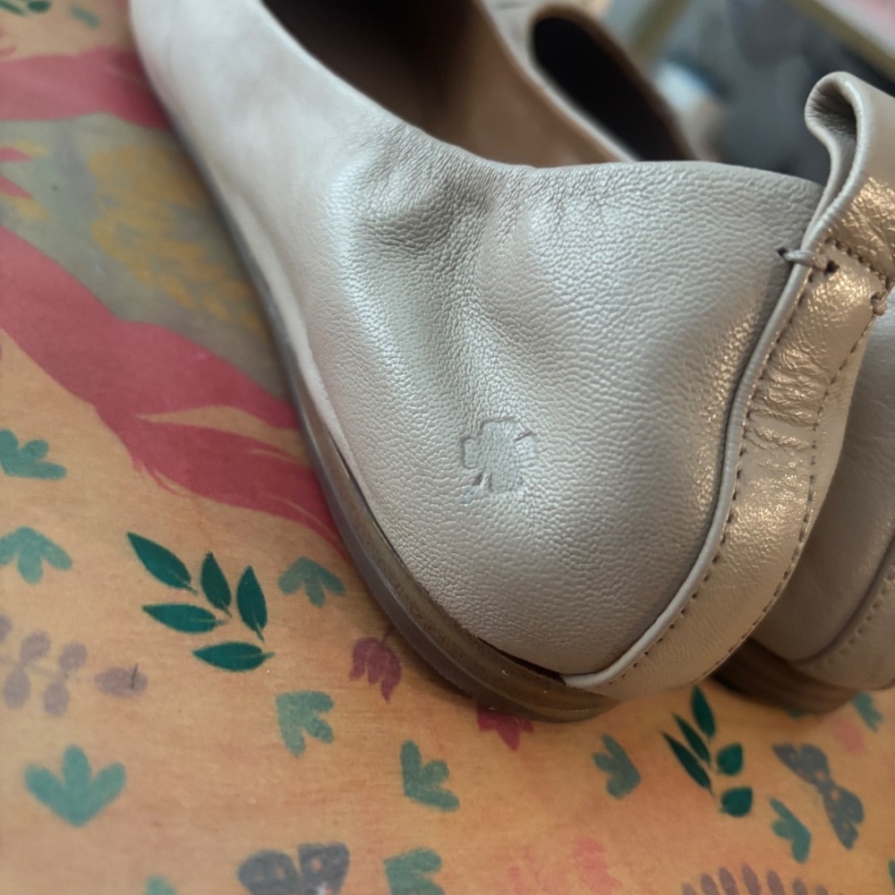 Lucky Ballet Flats - Size 8 - Picture 5 of 8